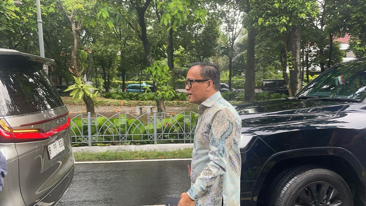 Wamenaker Meradang Aplikator Tak Sanggup Beri BHR Ojol: Mereka Rakus