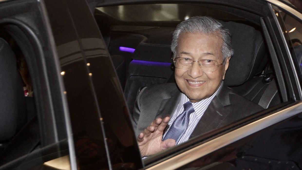 Mahathir Mohamad Main TikTok di Usia 95 Tahun