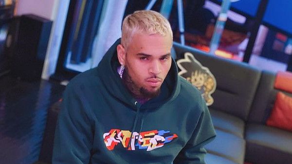 Chris Brown Dituduh Lakukan Penyerangan ke Seorang Wanita di Rumahnya, Siapa?