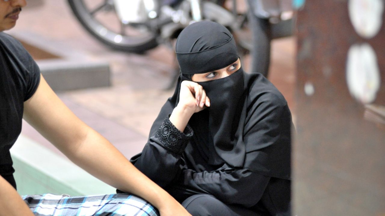 Aktivis Sayangkan Pelarangan Burka di Sri Lanka, Disebut Ada 'Agenda Rasis'