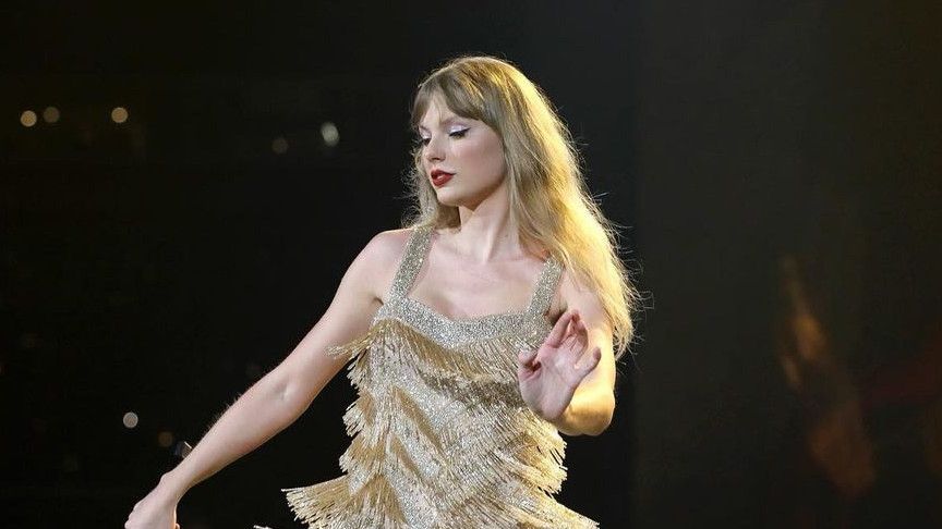 Kronologi Taylor Swift Cedera Selama Konser, Tersandung Gaun hingga Tangan Robek