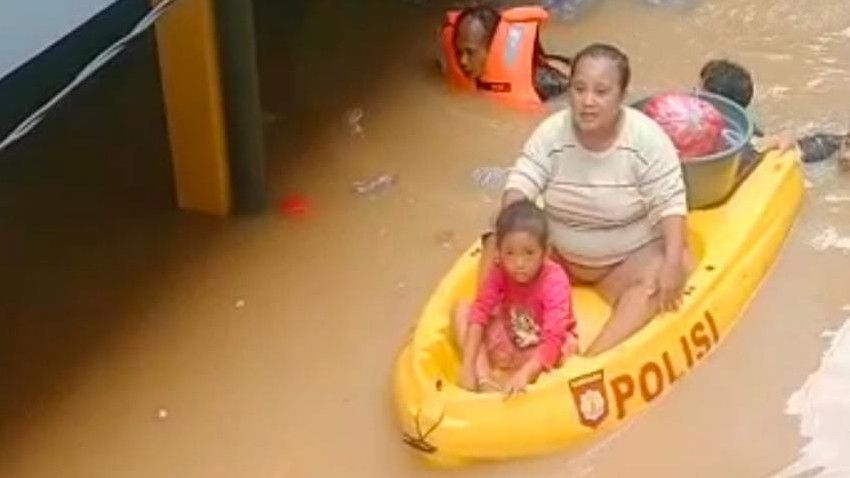 Wagub Riza Akui Banjir di Jakarta hingga 12 Jam Lebih