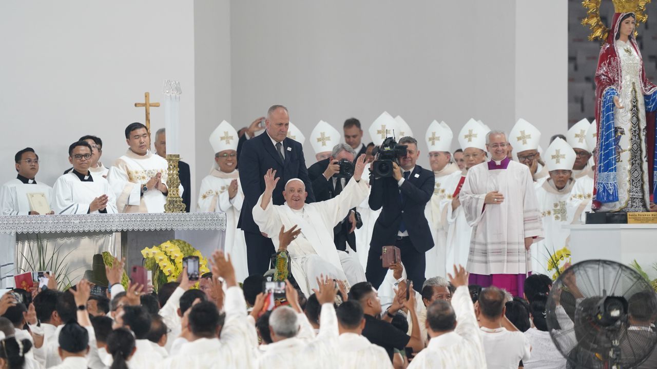 Jenazah Paus Fransiskus Akan Dipindahkan dari Santa Marta ke Basilika