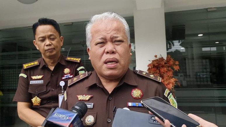 Kejagung Sebut Tersangka Direktur Pemberitaan JAK TV Tian Bahtiar Jadi Tahanan Kota