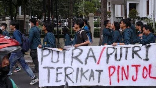 Mahasiswa ITB Kritik Klarifikasi Rektorat yang Gandeng Pinjol, Singgung Penjualan Data