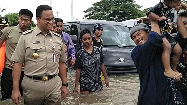 Anies Sebut Banjir di DKI Jakarta Akan Terus Terjadi Jika Sungai Tidak Turun, Ferdinand: Semakin Terlihat Dungu