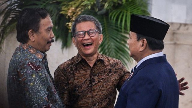 Deretan Pejabat yang Dilantik Prabowo dan Omongan Rocky soal Jumhur di Istana