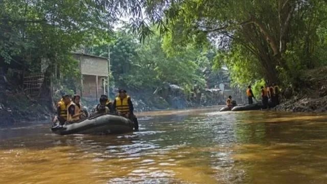 Aksi Nekat Pria Misterius Ceburkan Diri ke Sungai Cisadane Kota Tangerang, BPBD: Kami Terjunkan Tim Lakukan Pencarian