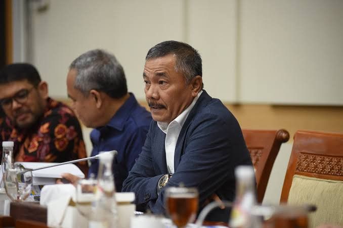 Komisi III DPR Cecar Jampidsus soal Kejaksaan Dijaga TNI: Memang Kondisi Darurat?