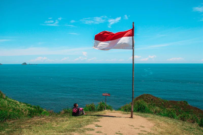 Terbentang di Dasar Laut Manokwari, Indahnya Bendera Merah Putih Berkibar Sepanjang 77 Meter di Momen HUT RI