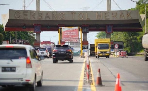 1.173.799 Kendaraan Melintas di Tol Tol Tangerang-Merak Periode Nataru
