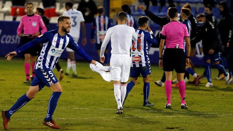 10 Pemain Alcoyano Singkirkan Madrid dari Gelanggang Copa del Rey