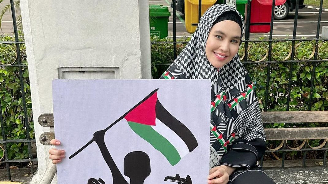 Ikut Aksi Bela Palestina di Monas, Kartika Putri: Jangan Khawatir Akan Duniawi, Gunakan Nurani!
