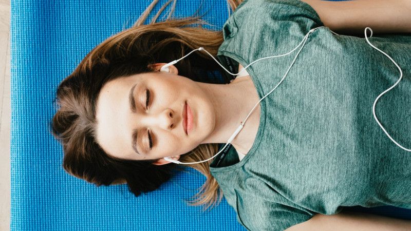5 Aplikasi Meditasi yang Bisa Bikin Rileks dan Tidur Nyenyak