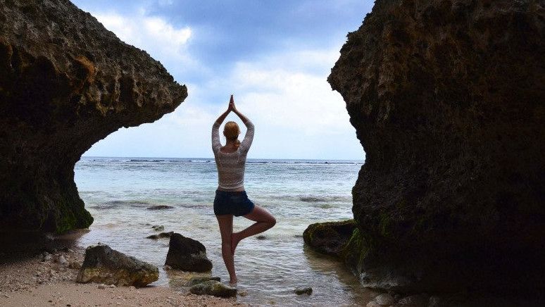 Ari Dwipayana Sebut Yoga Latih Fisik dan Kesehatan Jiwa, Ini Alasannya
