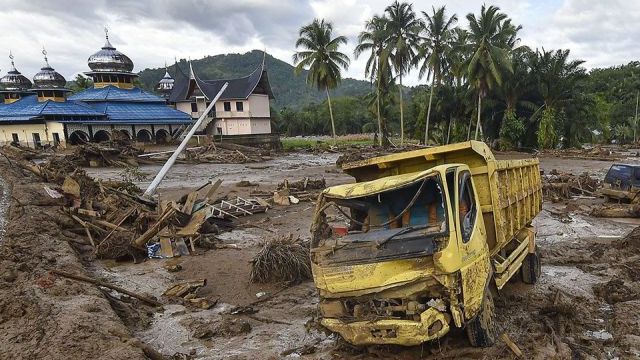 Pilu Sumbar, Setelah Dihantam Longsor-Banjir, Kini Berpotensi Dihajar Tsunami