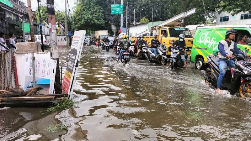 Kok Ada Banjir yang Lambat Surut di Jakarta? Wagub Ariza: Tanah Rendah...