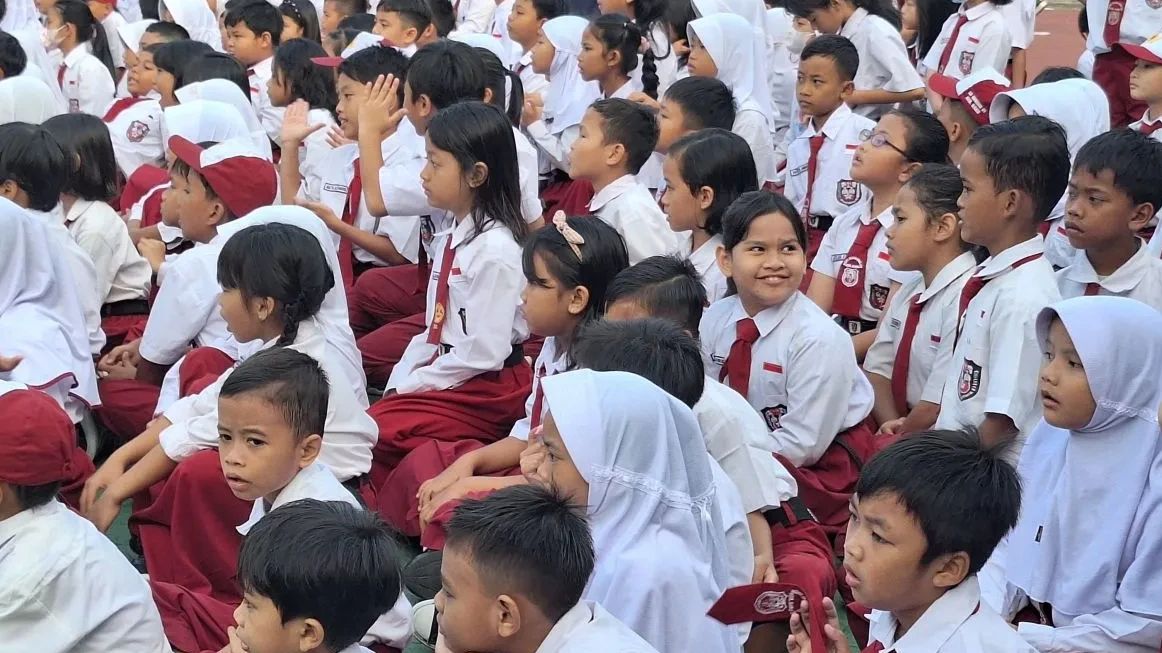 SKB Tiga Menteri Diteken, Siswa Tetap Belajar di Sekolah Selama Ramadan 2025
