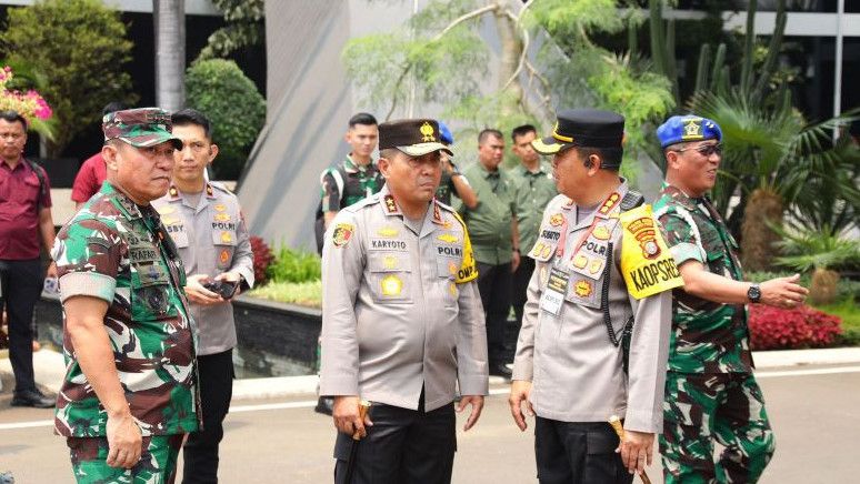 TNI-Polri Kerahkan Jibom dan K-9 untuk Sterilisasi Gedung MPR Jelang Pelantikan Presiden dan Wapres