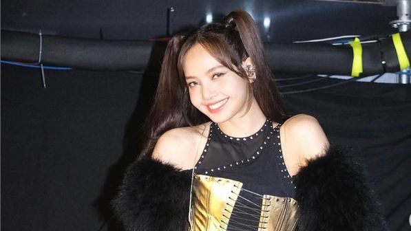 Lisa BLACKPINK Diduga Tolak Tawaran Perpanjangan Kontrak dengan YG Entertainment