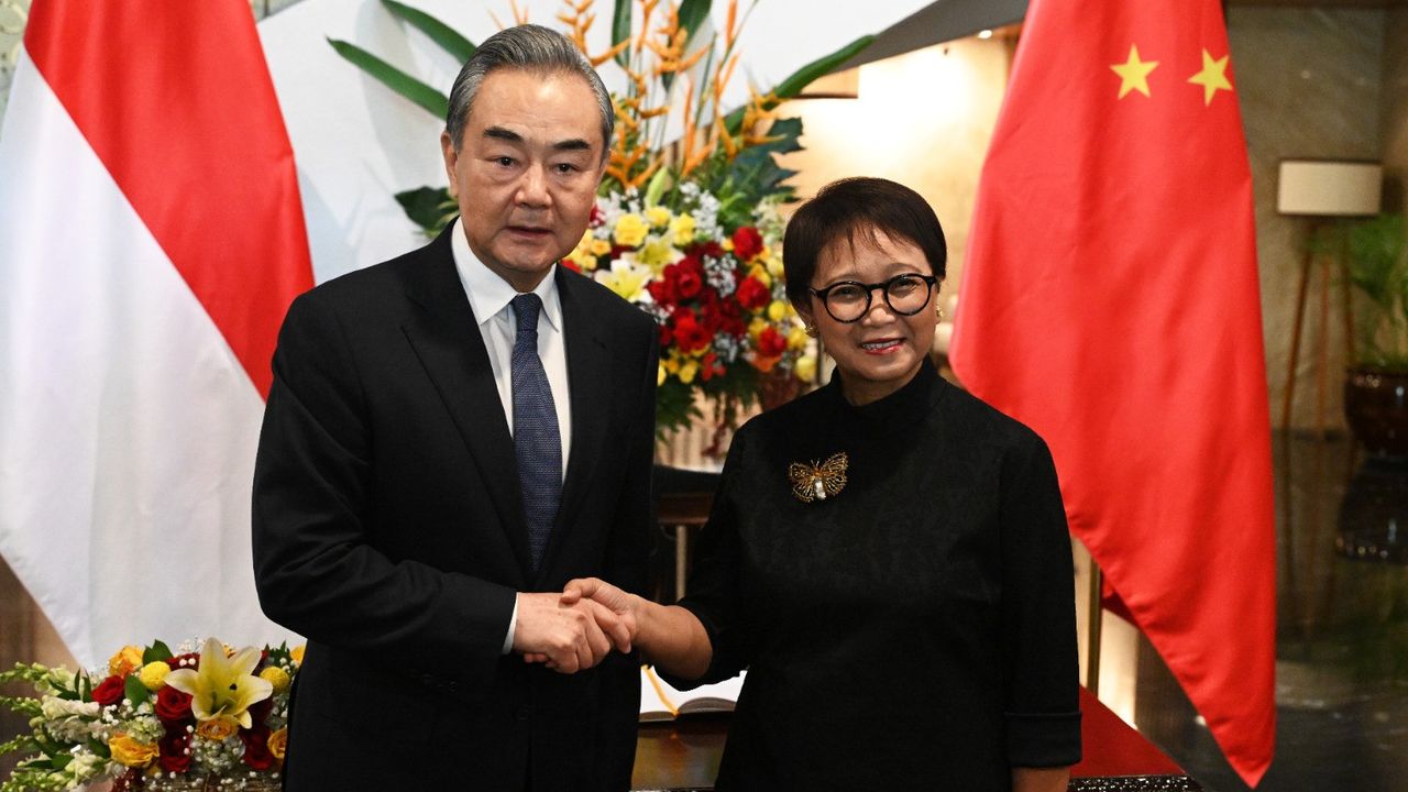 Menlu Retno: Indonesia-China Sepakat Pererat Hubungan Bilateral Sesuai Hukum Internasional