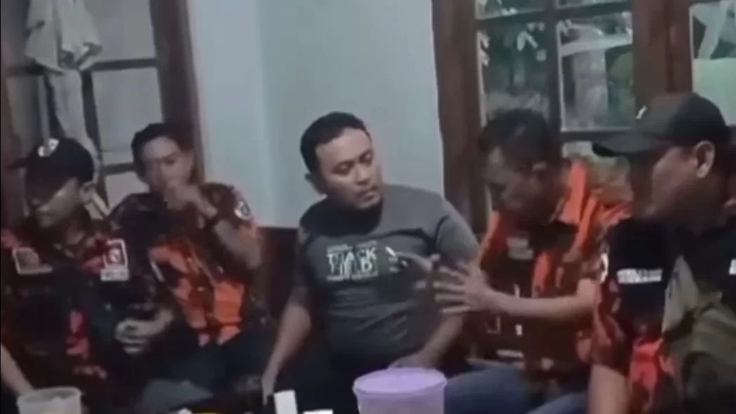 Viral Pria Berseragam Pemuda Pancasila di Jateng Intimidasi Wali Murid SD karena Masalah Pungli