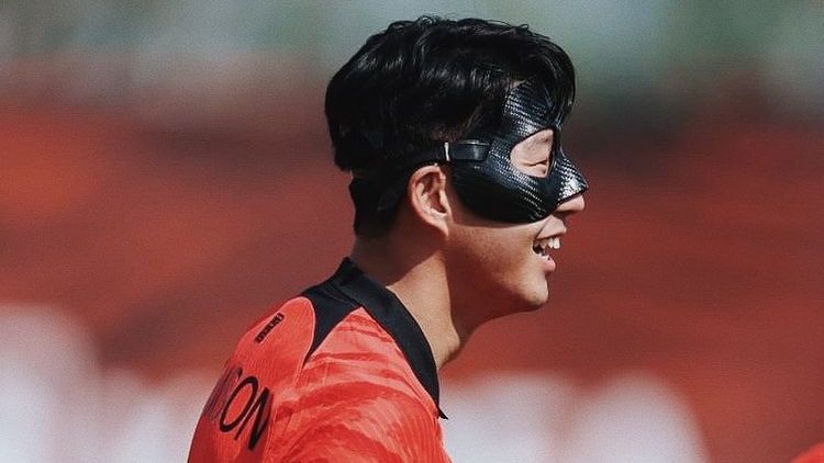 Tampil Nyentrik di Piala Dunia 2022, Ini Alasan Son Heung Min Gunakan Topeng Selama Tanding