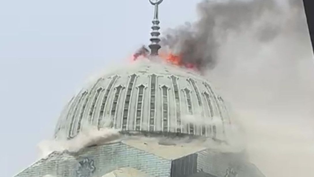 Pemrov DKI Segera Perbaiki Kubah Masjid Jakarta Islamic Center yang Terbakar