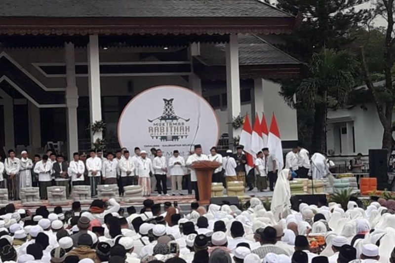Menhan Prabowo Subianto Disambut Meriah Warga di Tabalong: Saya Bangga Bisa Gabung dengan Presiden Jokowi