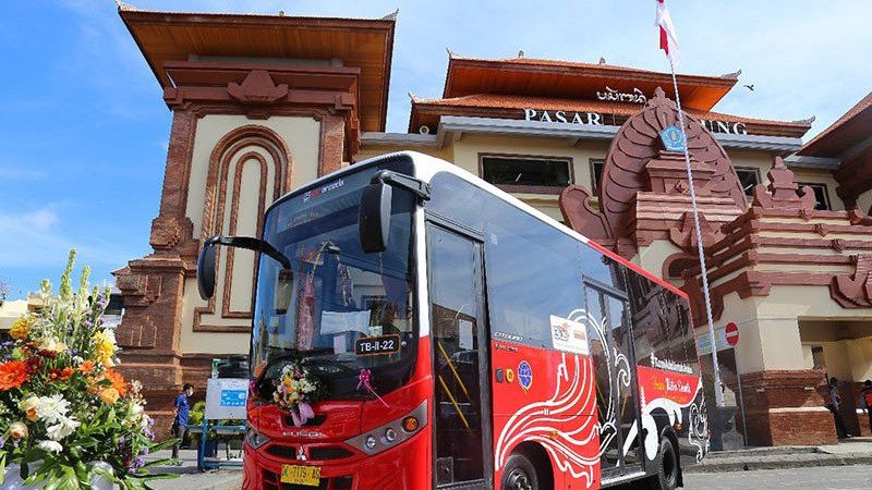 Kacau, Teman Bus Makassar Dirusak Pria Brutal di Jalanan, Dishub Sulsel Lapor Polisi