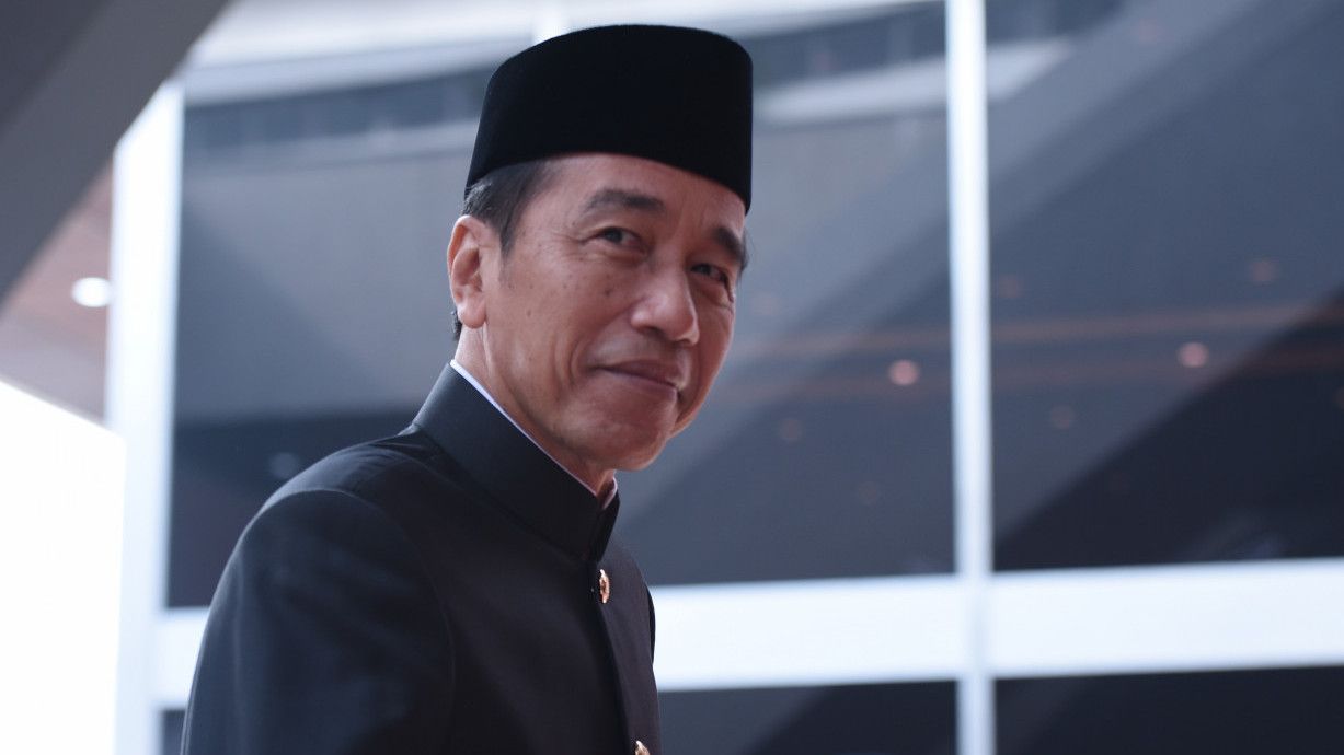 Negaranya Dihantam Deflasi, Jokowi: Karena Daya Beli Berkurang atau Harga Barang Turun?