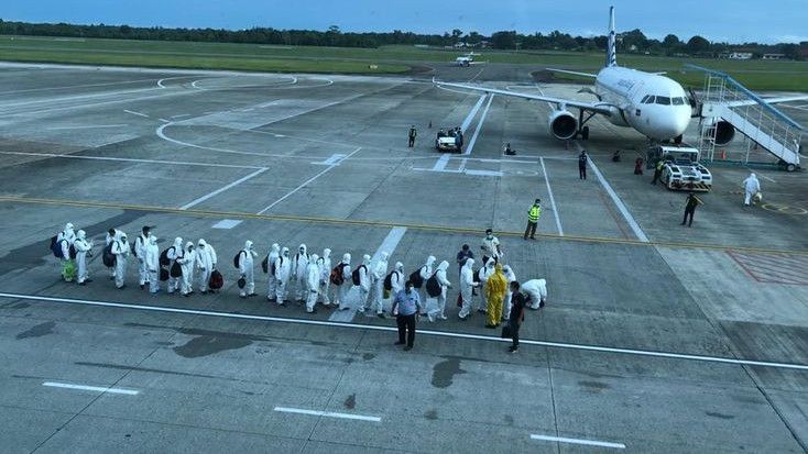 Viral Ratusan TKA China Tiba di Bandara Soekarno-Hatta Pakai APD, Ini Penjelasan Imigrasi