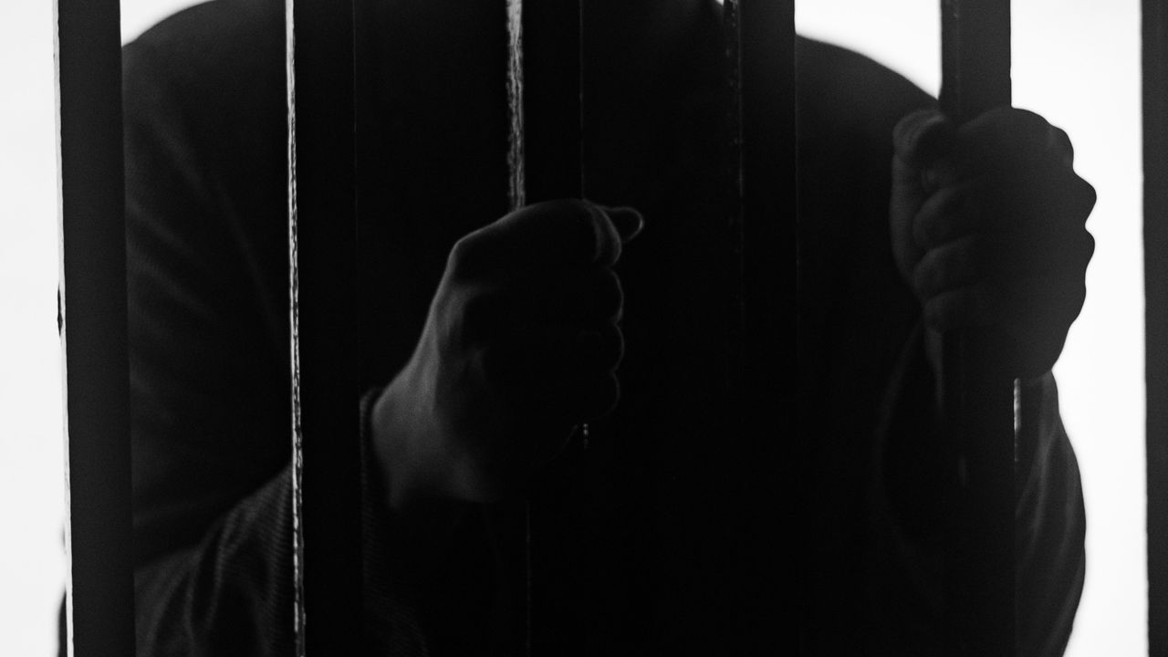 Pria di Bali Cuma Senang Sebentar Usai Ambil HP Polisi yang Tercecer