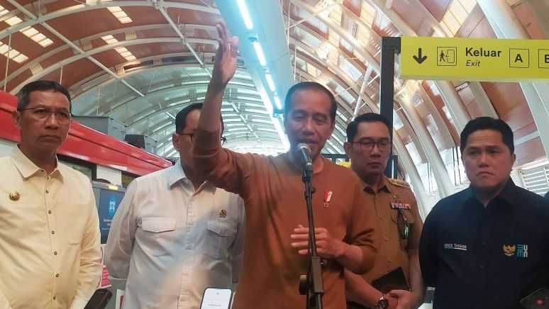 Soal LRT, Jokowi: Kalau Ada Kekurangan Kami Perbaiki Tapi Jangan Senang Mencari Kesalahan