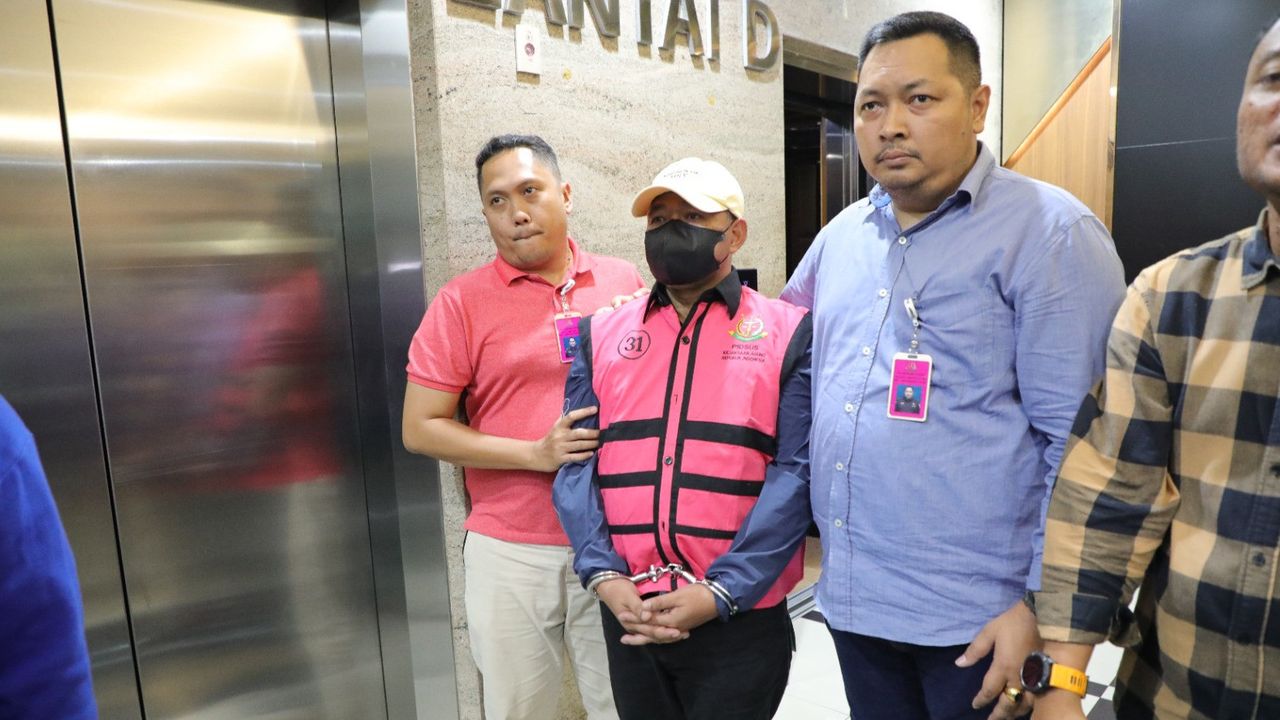 Kejagung Tetapkan 3 Hakim Pemberi Vonis Lepas Kasus Korupsi Ekspor CPO sebagai Tersangka Suap