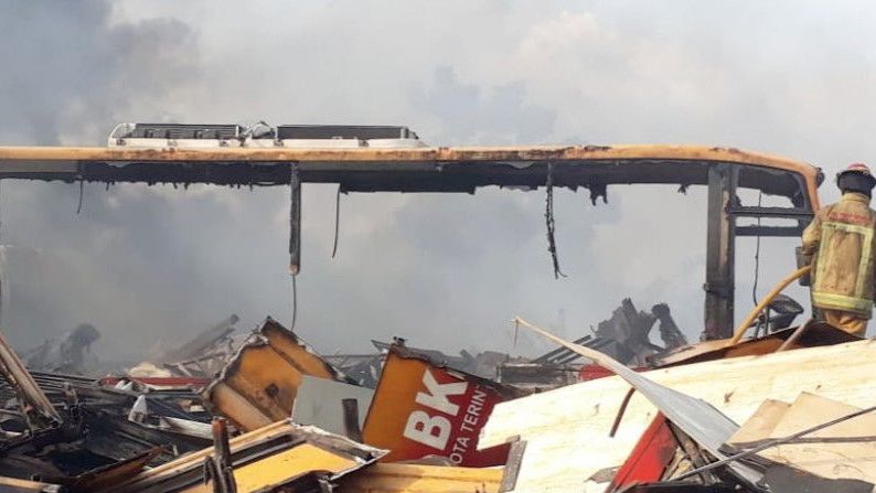 Puluhan Rongsokan Bus Transjakarta di Bogor Ludes Terbakar, Ini Penyebabnya