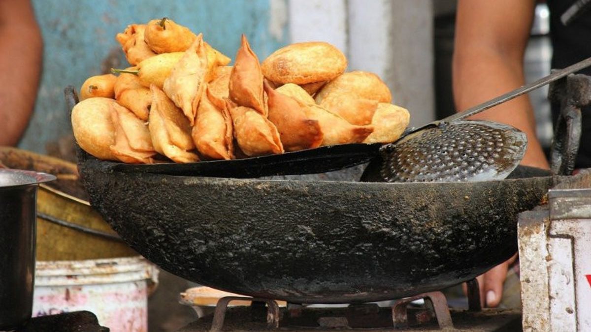 Mengapa Gorengan Menyebabkan Jerawat? Simak Penjelasannya di Sini