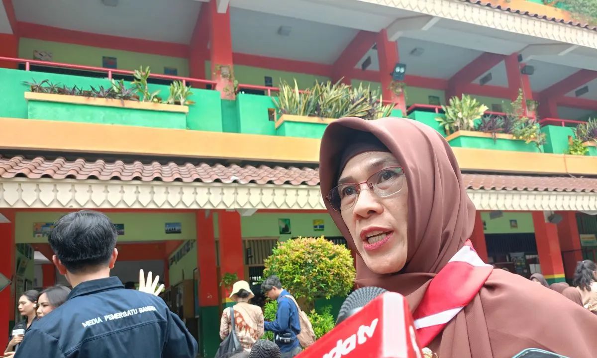 Prabowo dan Bill Gates Tinjau Program MBG di SDN Jati 03 Pulogadung