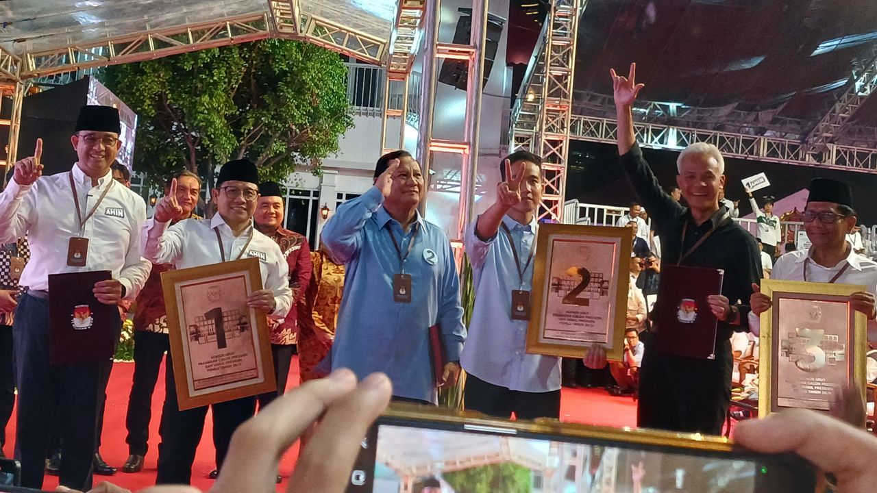 Ahli Tarot Ramal Pemenang Pilpres Usianya Masih Muda dan Berjiwa Nasionalis