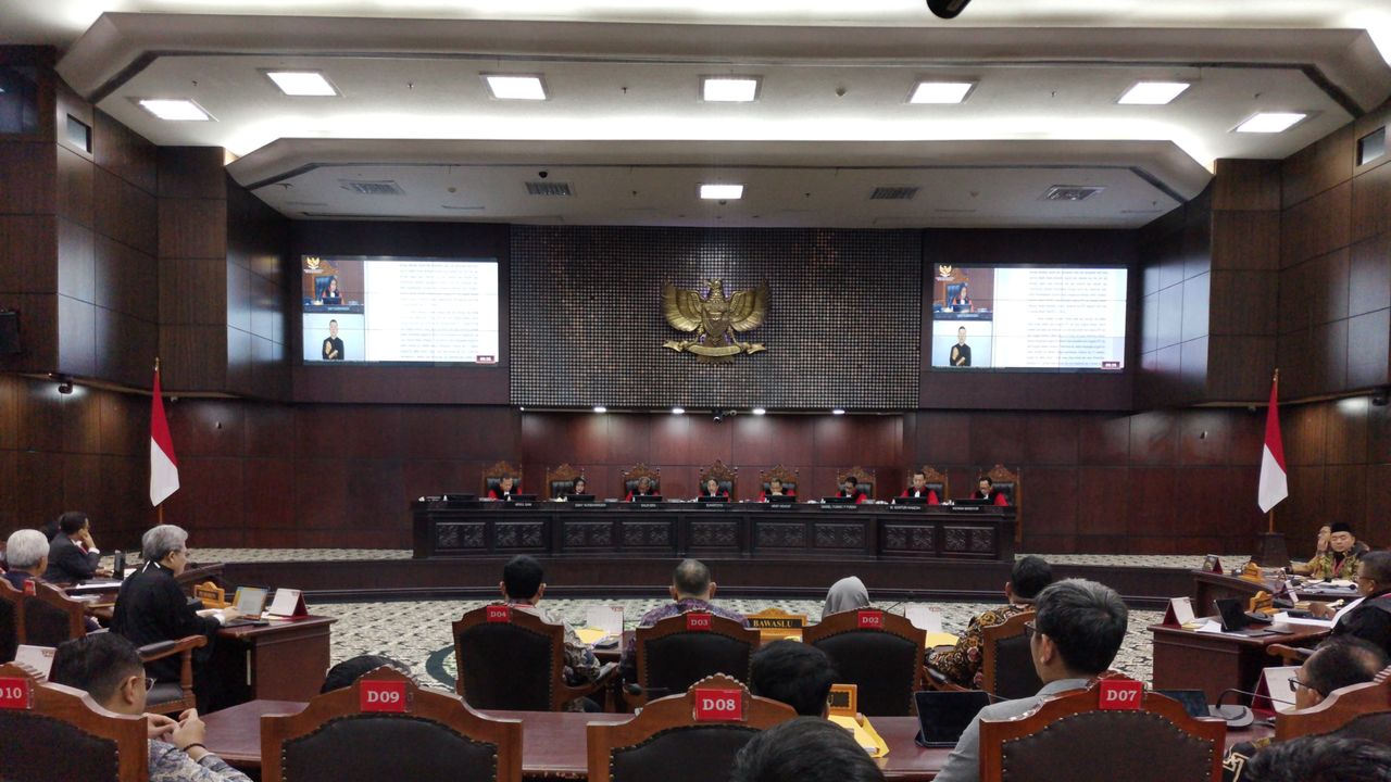 MK Tolak Gugatan Sengketa Pilpres AMIN, 3 Hakim Konstitusi Dissenting Opinion