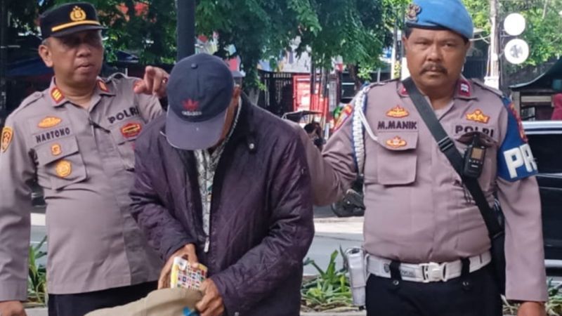 Kacau, Pengamen Ngamuk kalau Tak Diberi Uang di Halte Busway Yos Sudarso Jakut