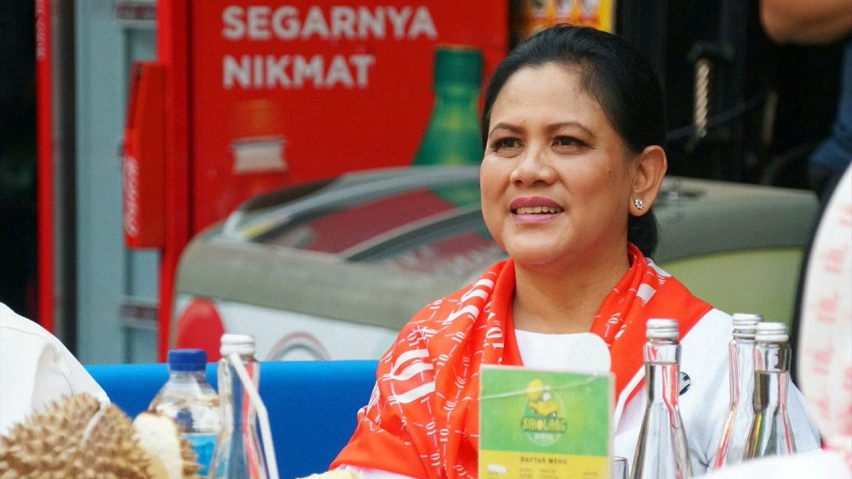 Adem, Ibu Negara Iriana Mendongeng dan Ajak Main Anak-Anak TK di Labuan Bajo NTT