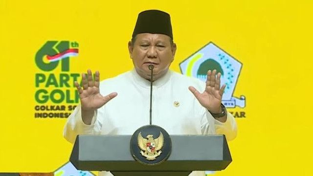 Saat Dua Elite Saling Puji di HUT Golkar: Prabowo Semringah, Bahlil Tertawa Tepuk Paha