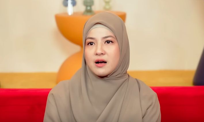 Sambil Menangis, Natasha Rizky Ungkap Kehidupan Pasca Bercerai dengan Desta