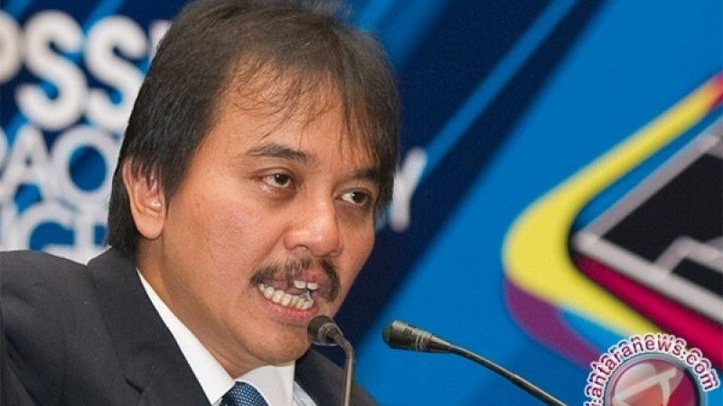 Roy Suryo Bakal Polisikan Gus Yaqut, Denny Siregar Beri Sindiran Menohok: Tolong Periksa, Siapa Tahu Ada Panci yang Dibawa Pulang..