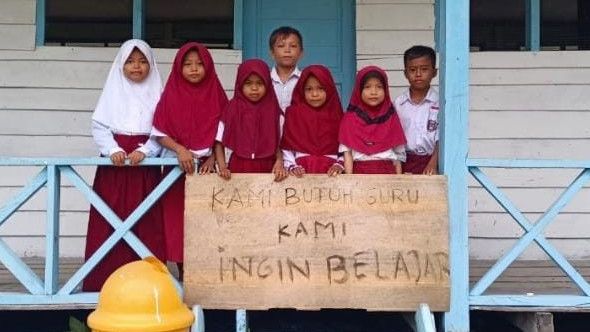 Malangnya Siswa SD di Pulau Saboyang Mamuju Sulawesi Barat, Sudah Tiga Bulan Tak Ada Guru Mengajar