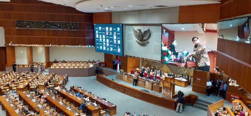 DPR Ribut Draft UU Ciptaker Belum Final, Bakal Tambah Pasal 'Titipan?'