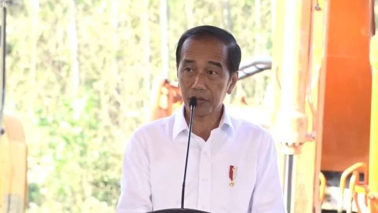 Jokowi Sebut Beban Berat Pulau Jawa Munculkan Persoalan Sulit Diselesaikan: Beban Ini Harus Dikurangi
