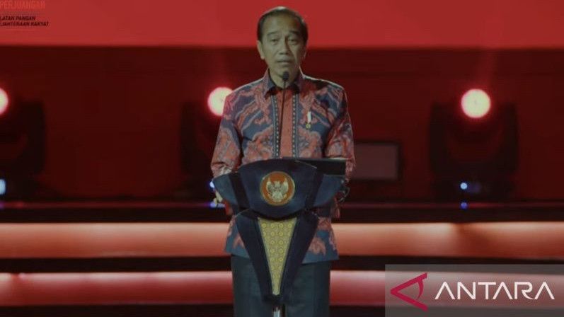 PDIP Ungkap Makna Bisikan Jokowi ke Ganjar Soal 'Langsung Kerja Usai Dilantik'