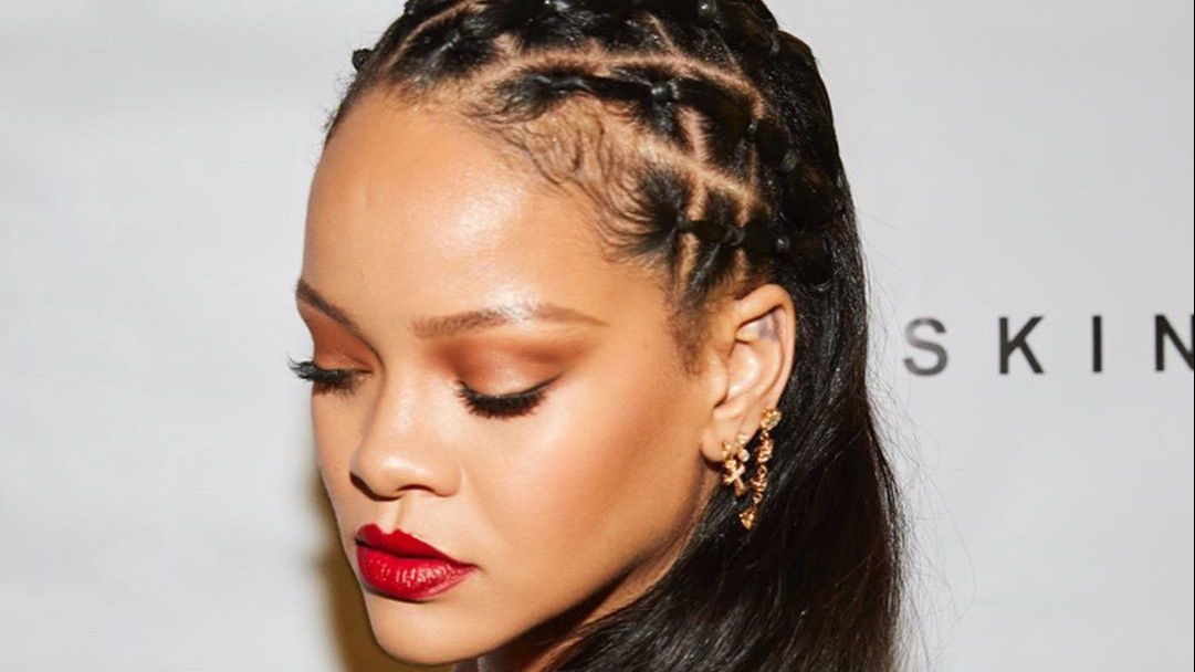 Belum Rilis, Skincare Rihanna Dijual Rp7 Jutaan